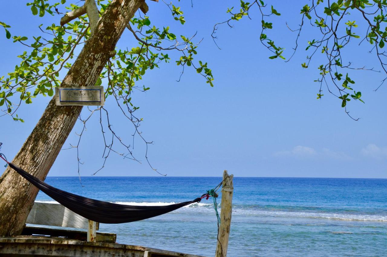 Pristine Paradise Dive Resort - Togean Islands, Una Una Pulau Unauna المظهر الخارجي الصورة